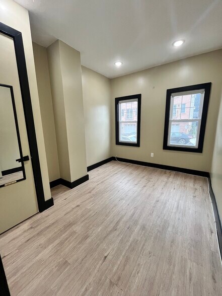 Unit 2 - 948 W Side Ave