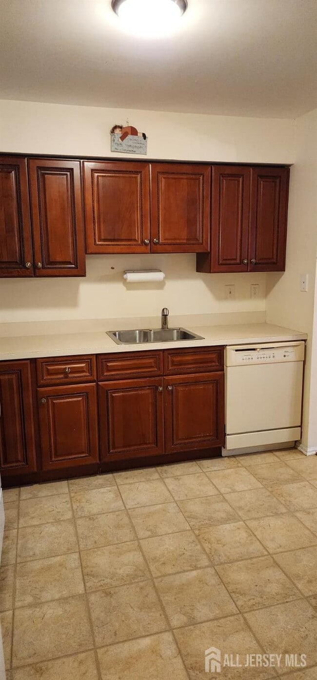 Building Photo - 161 Andover Pl