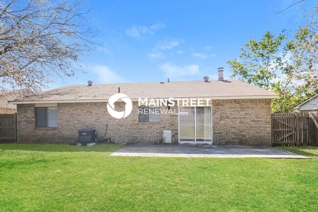 Building Photo - 4029 Blue Flag Ln