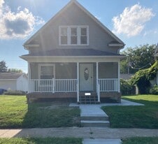 Building Photo - 1829 3rd St