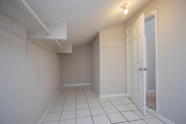 Building Photo - 1416 Hawthorne St