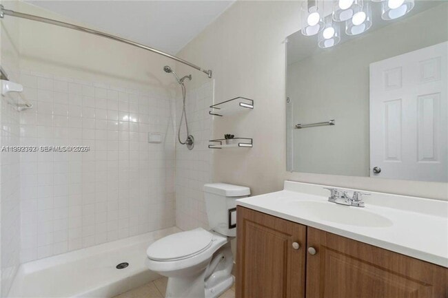 Building Photo - 561 NW 100th Pl