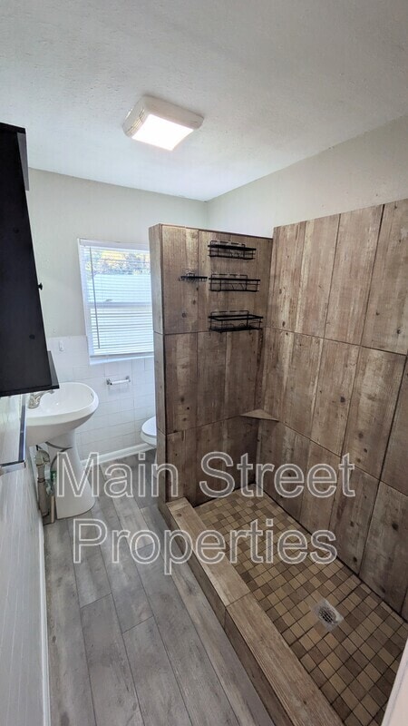 Building Photo - 3500 W Cervantes St