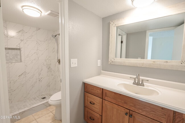 Building Photo - 11617 Soberana Ln