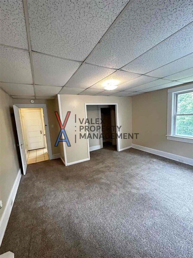 Building Photo - 2649 Olyphant Ave