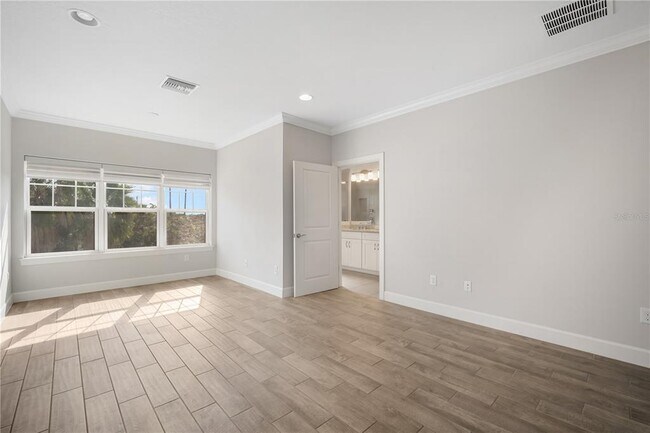 Building Photo - 4055 Rocky Shores Dr