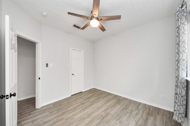 Building Photo - 11514 Mill Bridge Ct