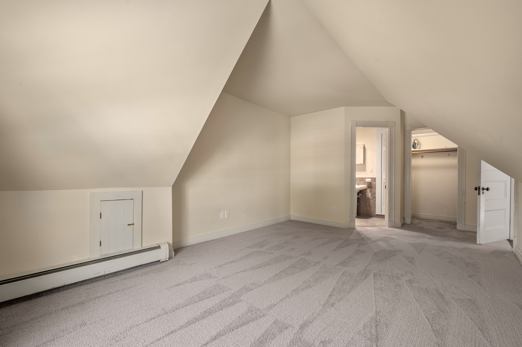 Building Photo - 177 Main St