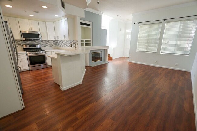 Building Photo - 2942 Claremore Ln