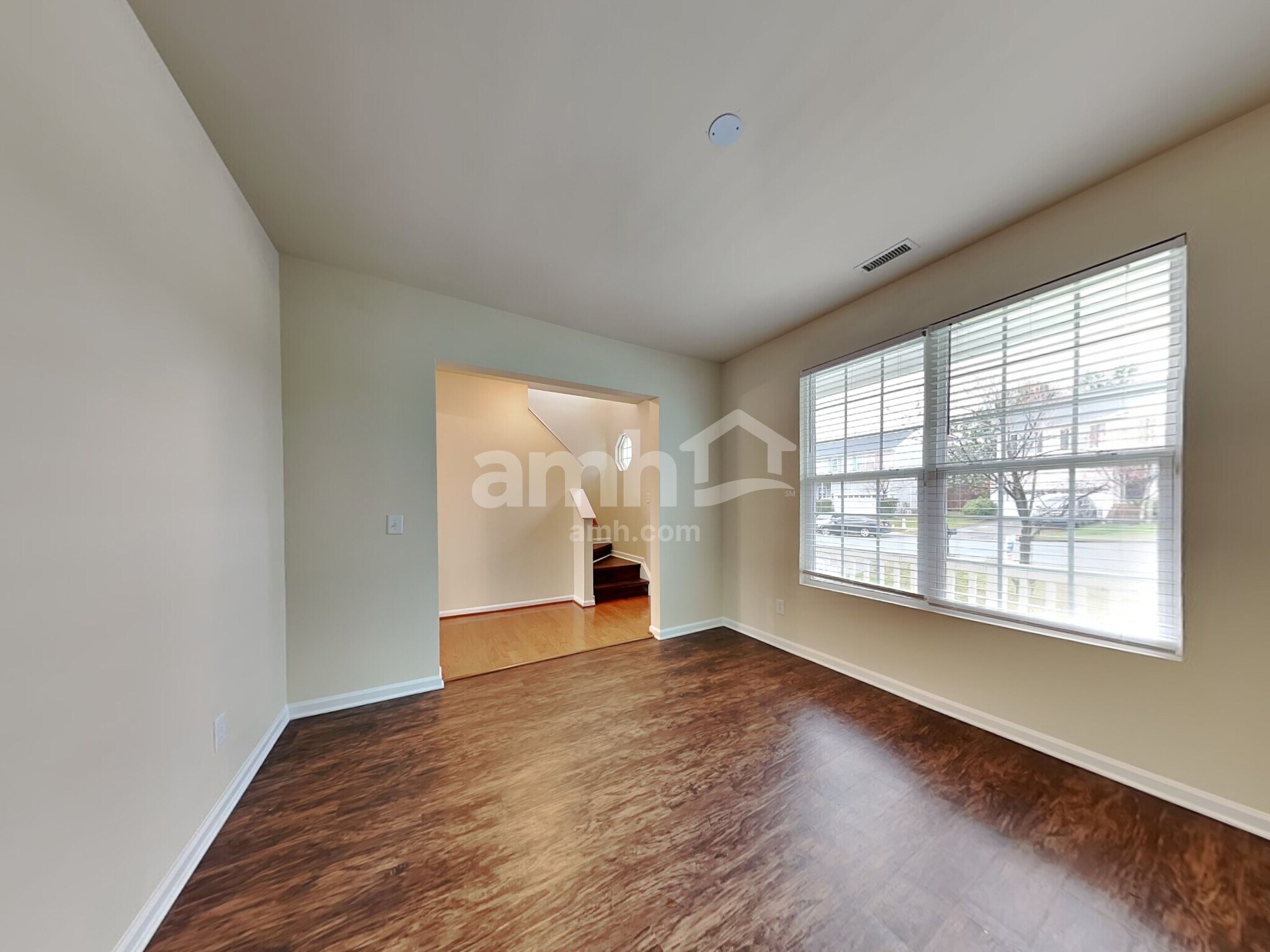 Building Photo - 3012 Cardinal Lake Dr