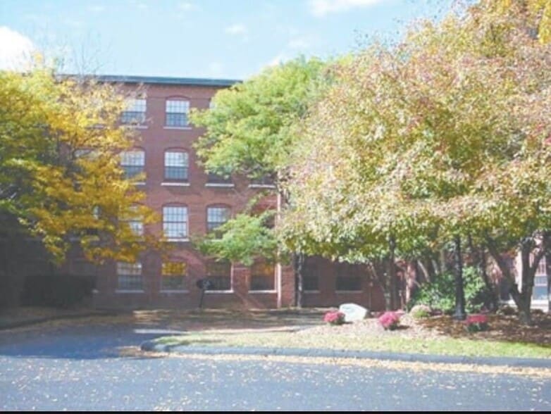 Building Photo - 335 Cypress, 4J