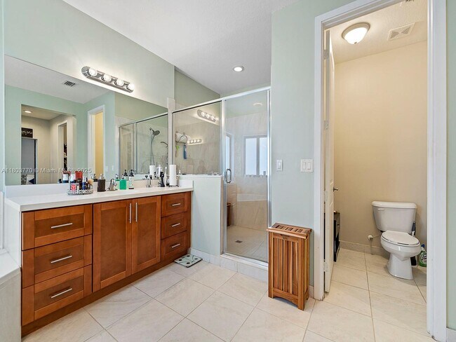 Building Photo - 16820 SW 109th Pl