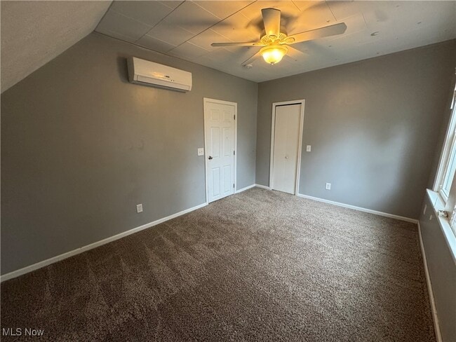 Building Photo - 5853 Melody Ln