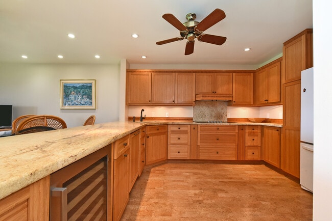 Building Photo - 50 Puu Anoano St