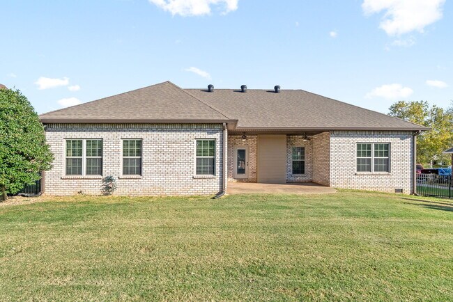 Building Photo - 3176 Porter Hills Dr
