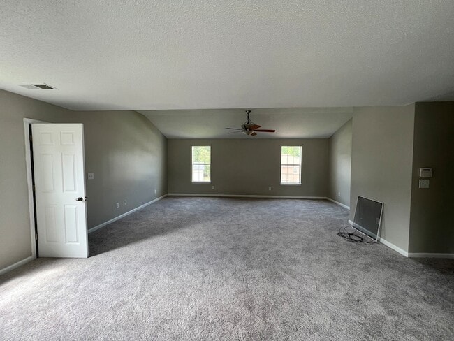 Building Photo - 448 Canoga Ct