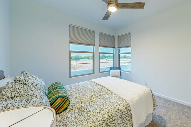 Building Photo - 18328 E Spring Valley Ct