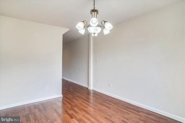 Building Photo - 8830 Thomas Lea Terrace