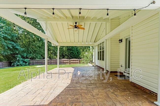 Building Photo - 317 Edenberry Way