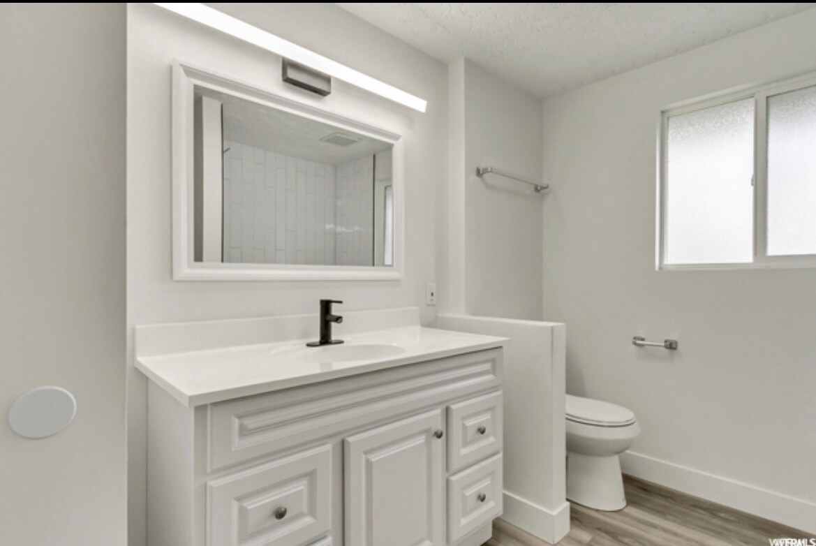 Building Photo - 1571 7th St