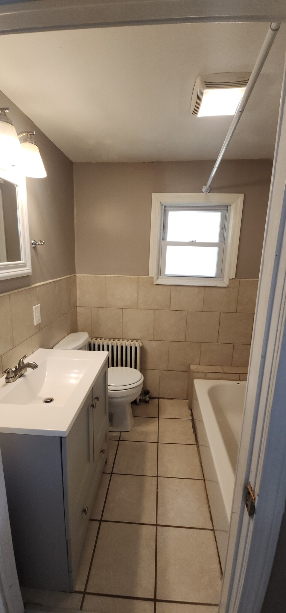 Building Photo - 519 Hopewell Rd