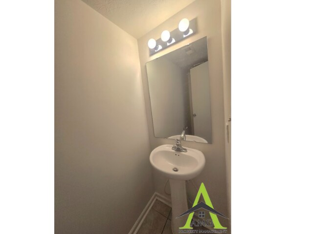 Building Photo - 4055 Tahoe Dr