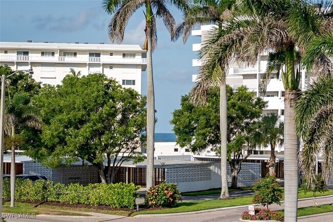 Building Photo - 3450 Gulf Shore Blvd N