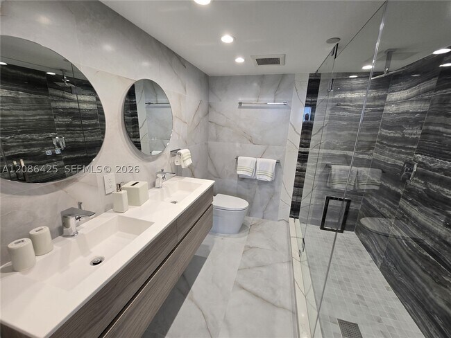 Building Photo - 11113 Biscayne Blvd