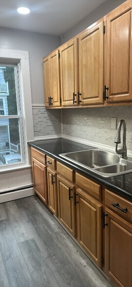 Building Photo - 59 Bellevue Ave