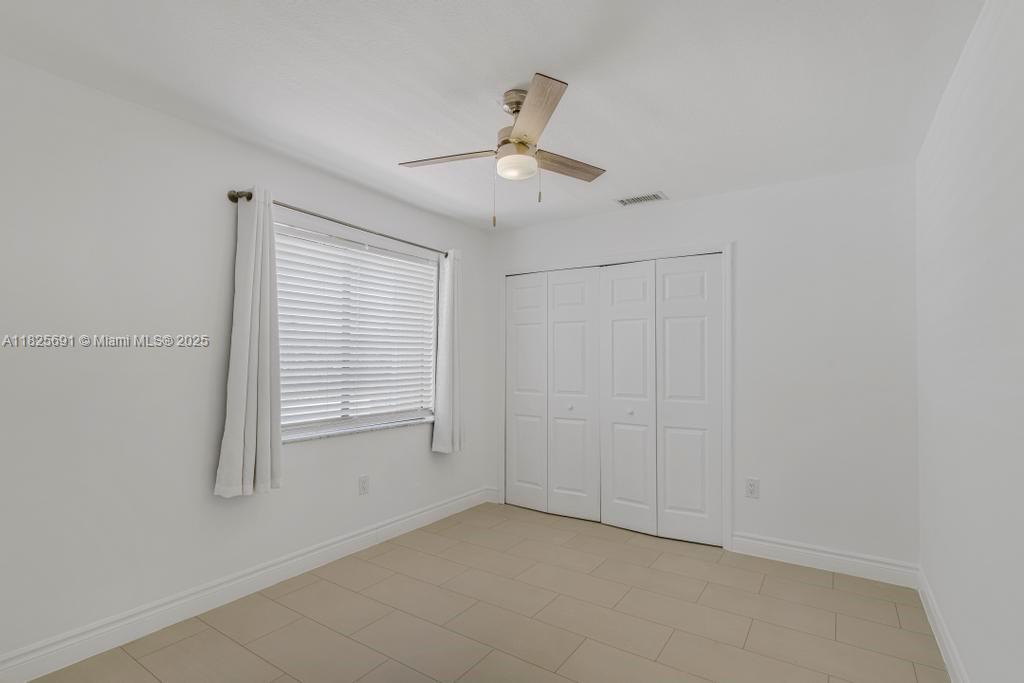 Building Photo - 5850 SW 149th Ave