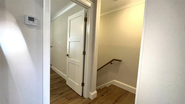 Building Photo - 1917 NE 3rd St