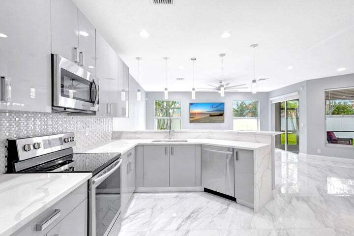 Building Photo - 6463 Paradise Cv
