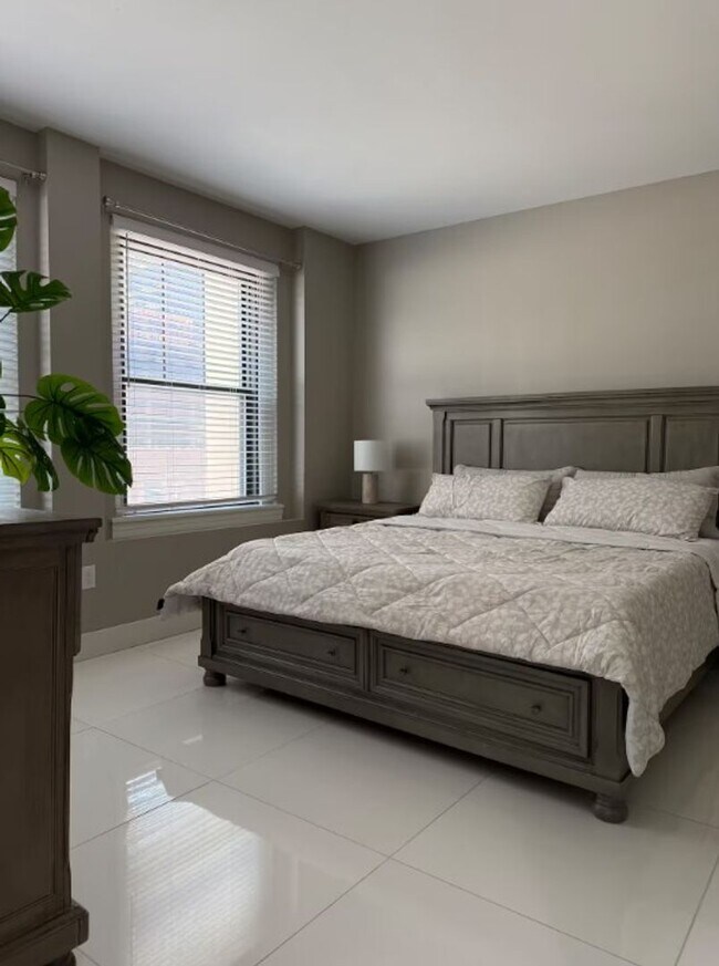 Building Photo - Beautiful Furnished 2-Bed, 2-Bath Condo in the Heart of Downtown Des Moines