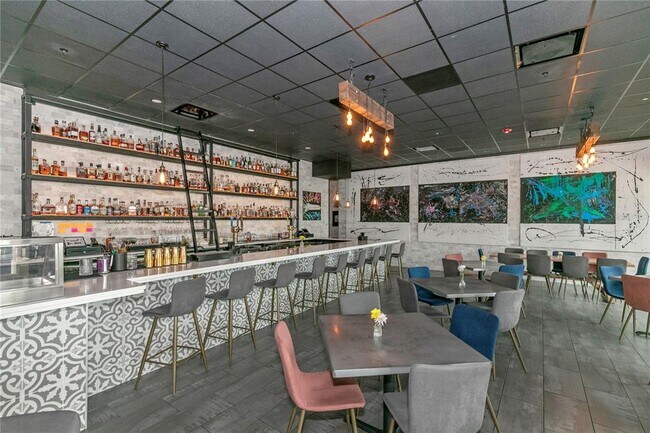 Building Photo - 12140 Wellen Golf St