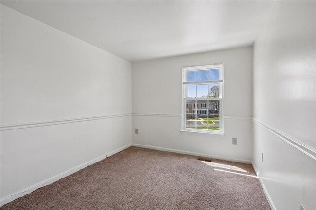 Building Photo - Immediate move-in at Goshen Village