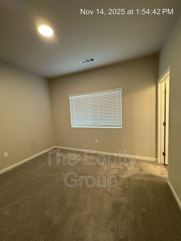 Building Photo - 519 S Summit St