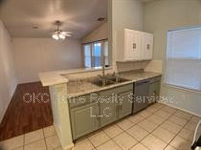 Building Photo - 14817 Moon Daisy Dr
