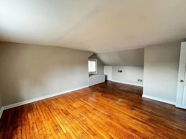 Building Photo - 12623 Farnell Dr