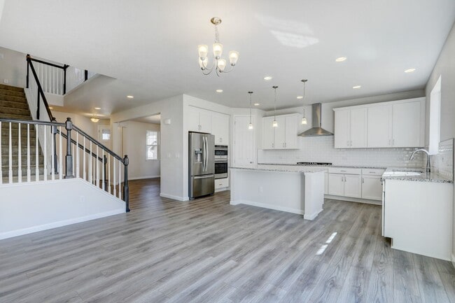 Building Photo - Meridian International 5 Bedroom 4 Bath Ho...
