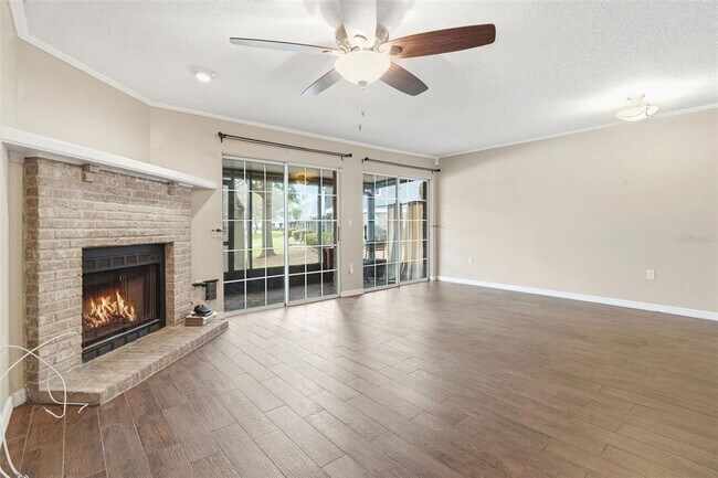 Building Photo - 2201 Coach House Blvd