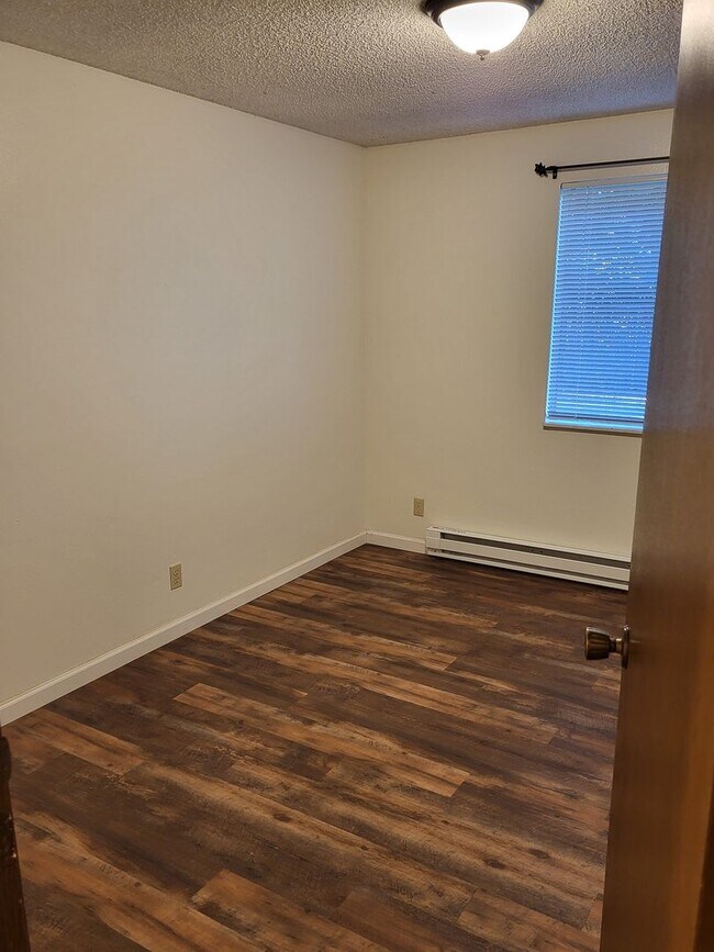 Building Photo - 4483-4485-4485 Campbell Dr SE