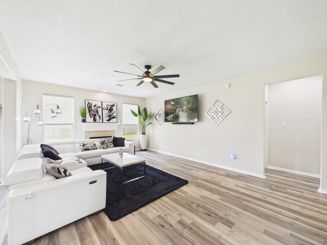 Building Photo - 9426 Russeff Field Ln