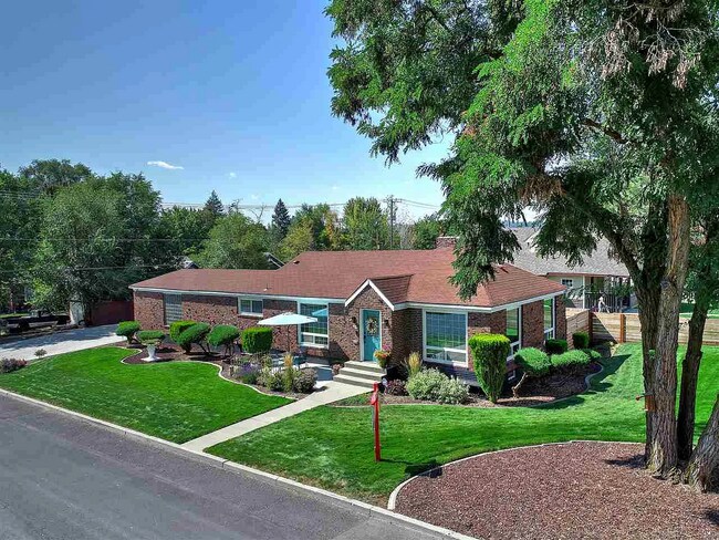 Primary Photo - 2921 N Belt St