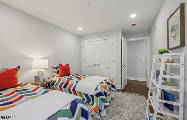 Building Photo - 139 N 15th St