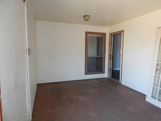 Building Photo - 106 Cedar Ridge Dr