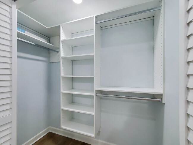 Building Photo - Minutes from Downtown Greenville in a Beautifully Remodeled Custom Home!