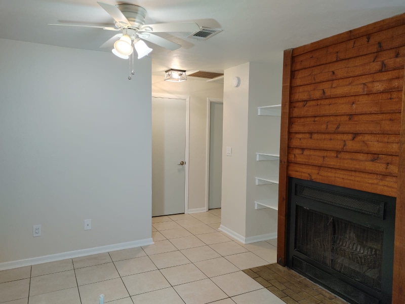 Building Photo - 4405 SW 74th Terrace