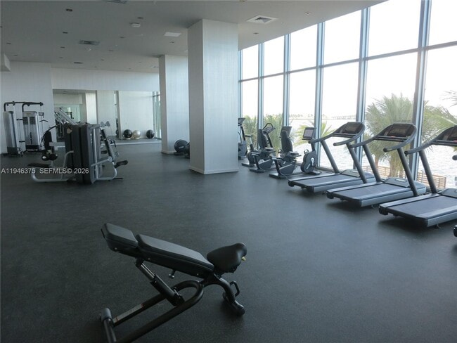 Building Photo - 2900 NE 7th Ave