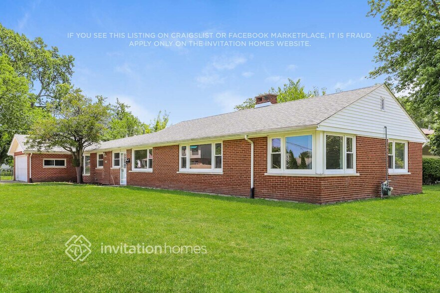 Building Photo - 9921 Harnew Rd E