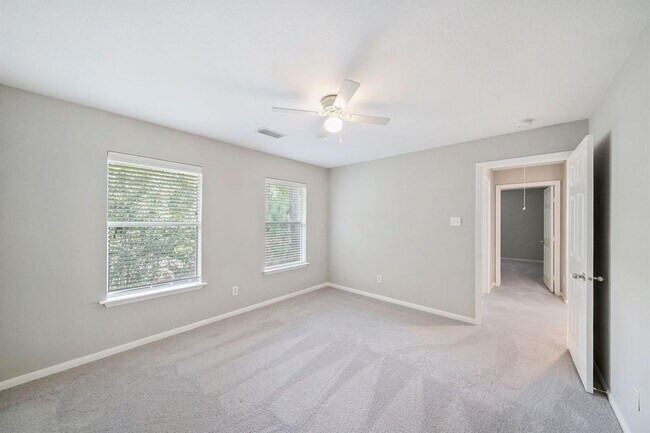 Building Photo - 151 E Greenhill Terrace Pl
